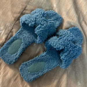 Hermes Teddy shearling Oran sandals